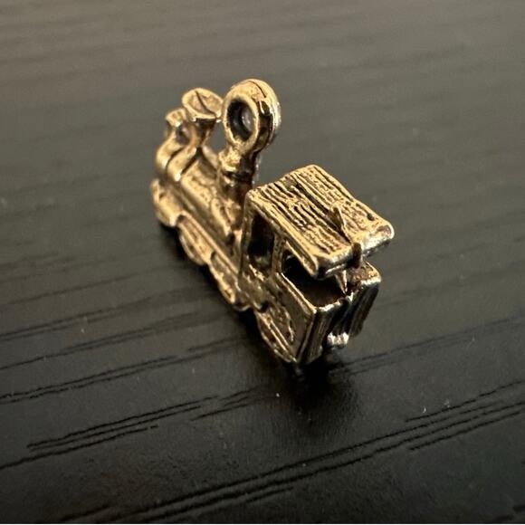 BULK 10 Vintage Train Pewter Charms Antique Gold Tone - Picture 4 of 4